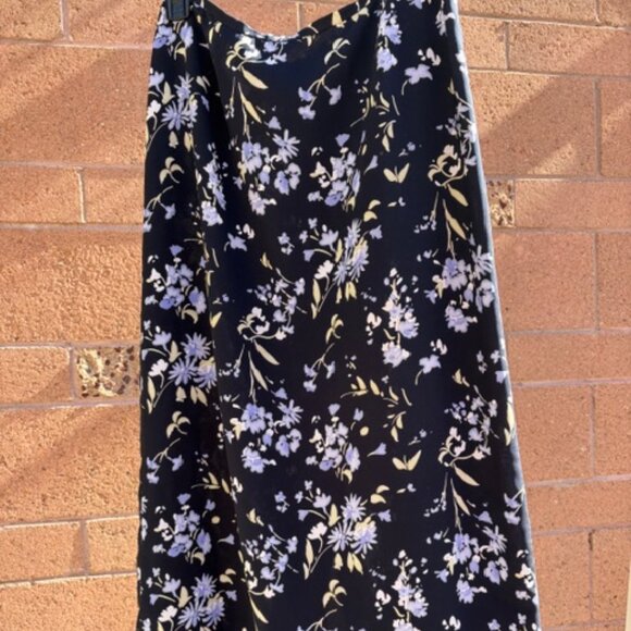 Pretty Floral A-Line Vintage Skirt – One of a Kind - Picture 2 of 5